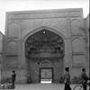 نمايي ازايوان و درب ورودي مسجد جامع نيشابور