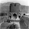 دورنماي بقعه نادري و سربازان فوج ترشيزان بنادر اصل قصر خورشيد نام دارد